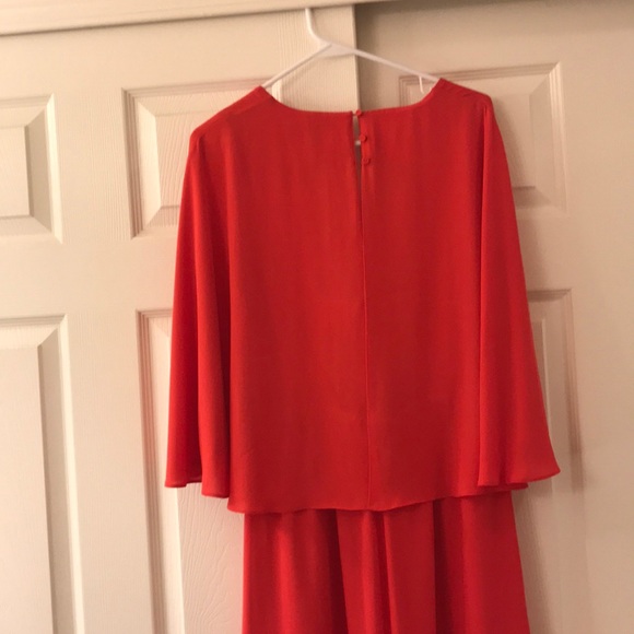 Elegant red dress with pockets - Picture 3 of 5